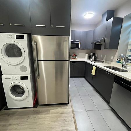The Chateau Burnaby Luaran gambar