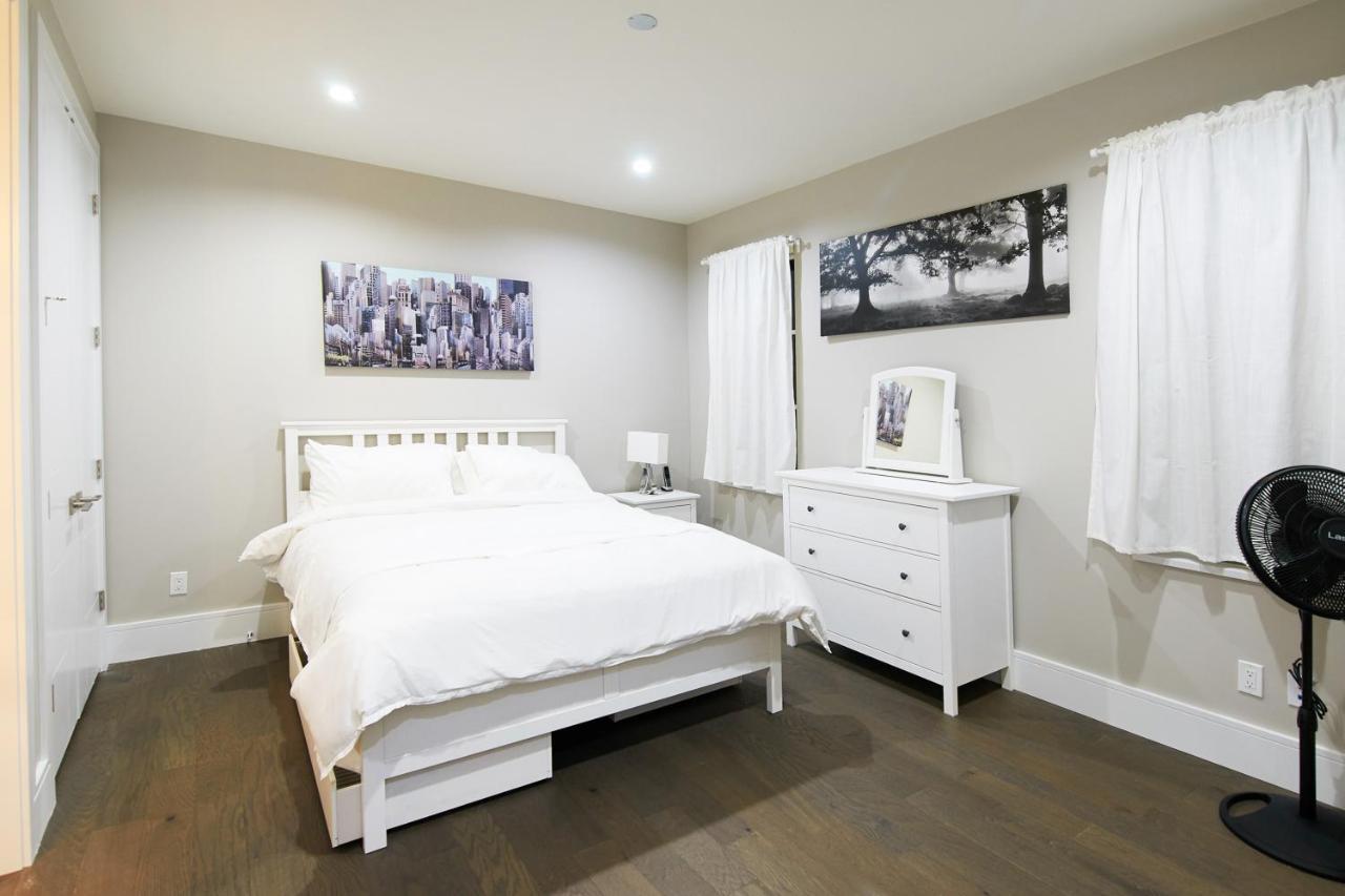 The Chateau Burnaby Luaran gambar