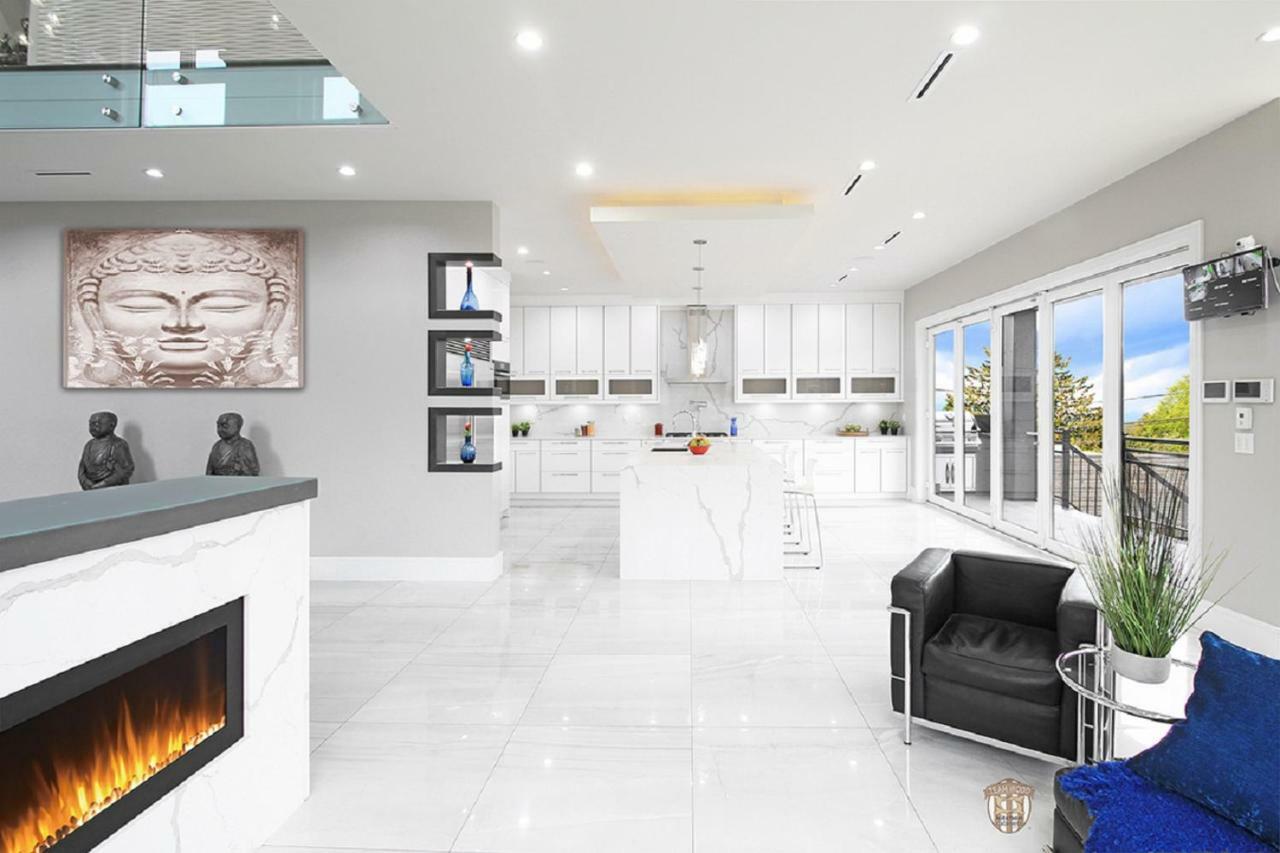 The Chateau Burnaby Luaran gambar