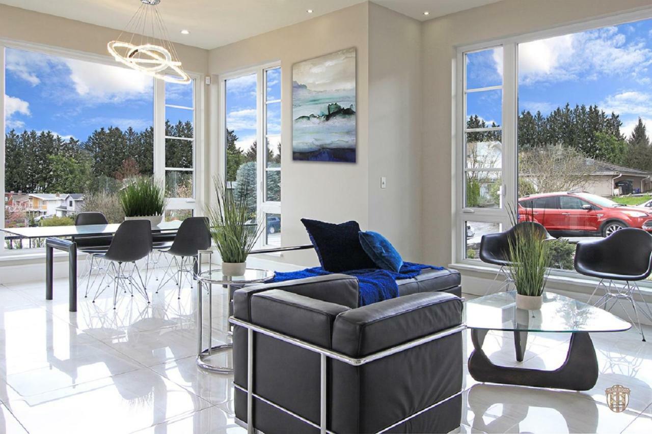 The Chateau Burnaby Luaran gambar